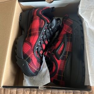 NWT Fila disruptor II plaid shoes never worn